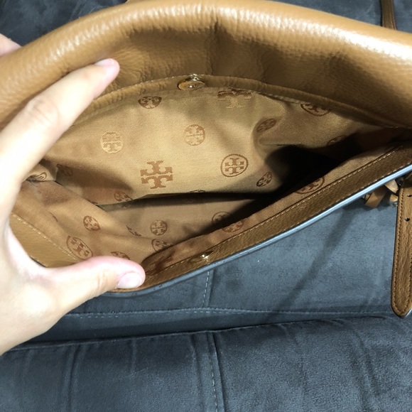 💗💗Tory Burch Thea Messenger Crossbody Bag 💗💗 - Picture 3 of 8